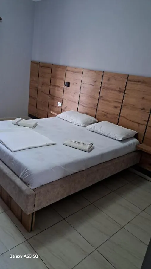 Hotel Marigona Shëngjin 0*,